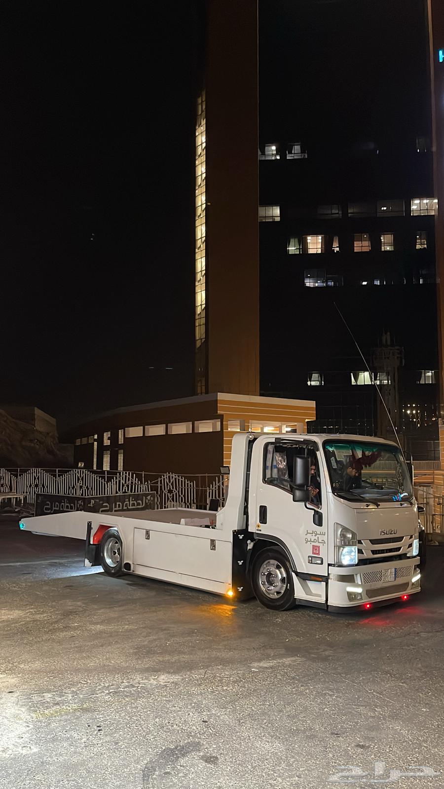 Flatbed for transporting all types of cars64240627484929110