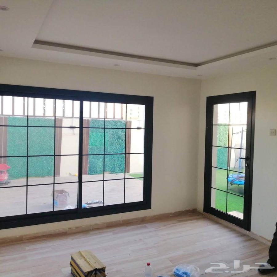 Aluminum technician for detailing and installing facades, windows, grilles, and doors64244669793282113