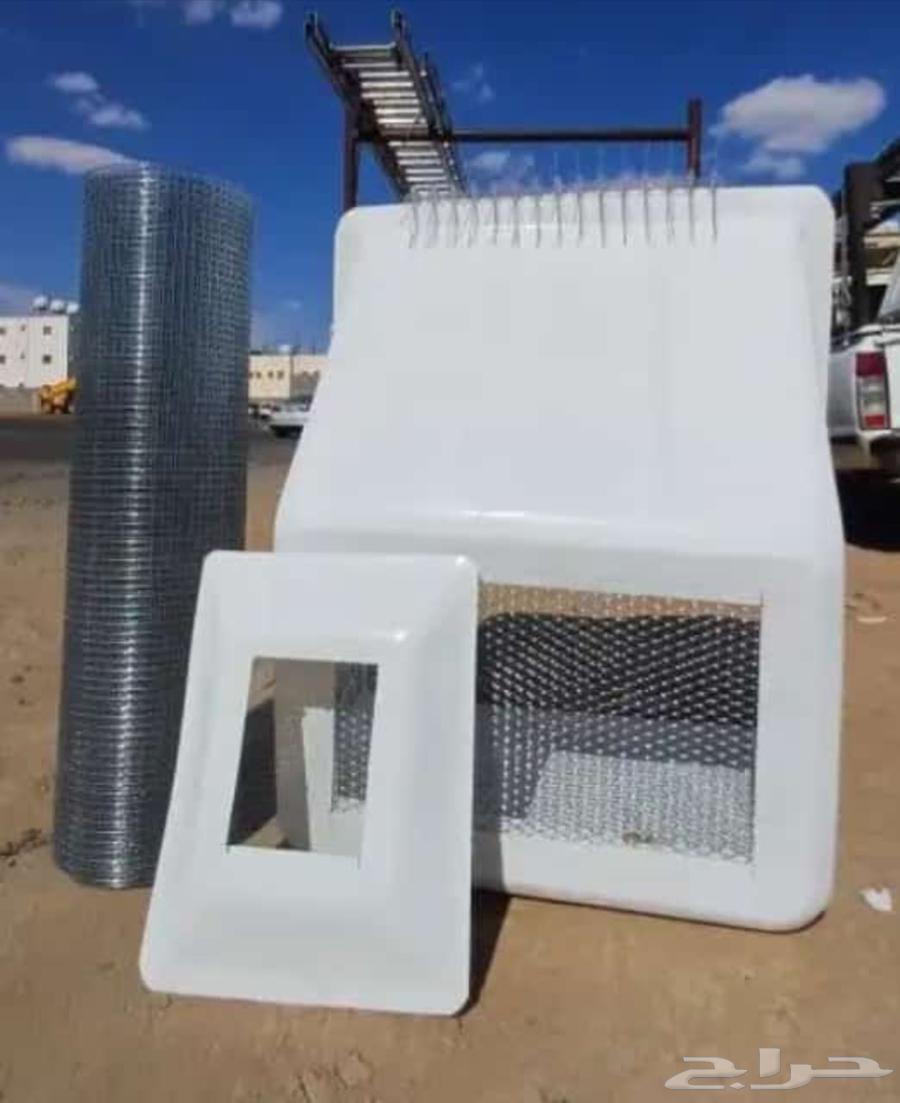 Installation of protective covers for outdoor air conditioners and external exhaust fans, nice view64241149269633112