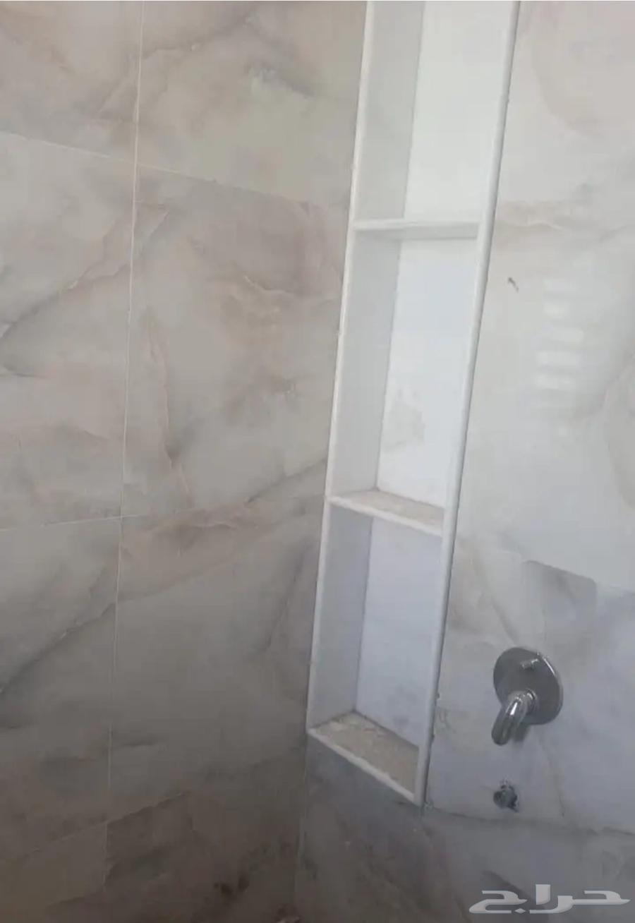 Skilled ceramic, porcelain, and parquet tiling artist with WhatsApp number64241488226179110