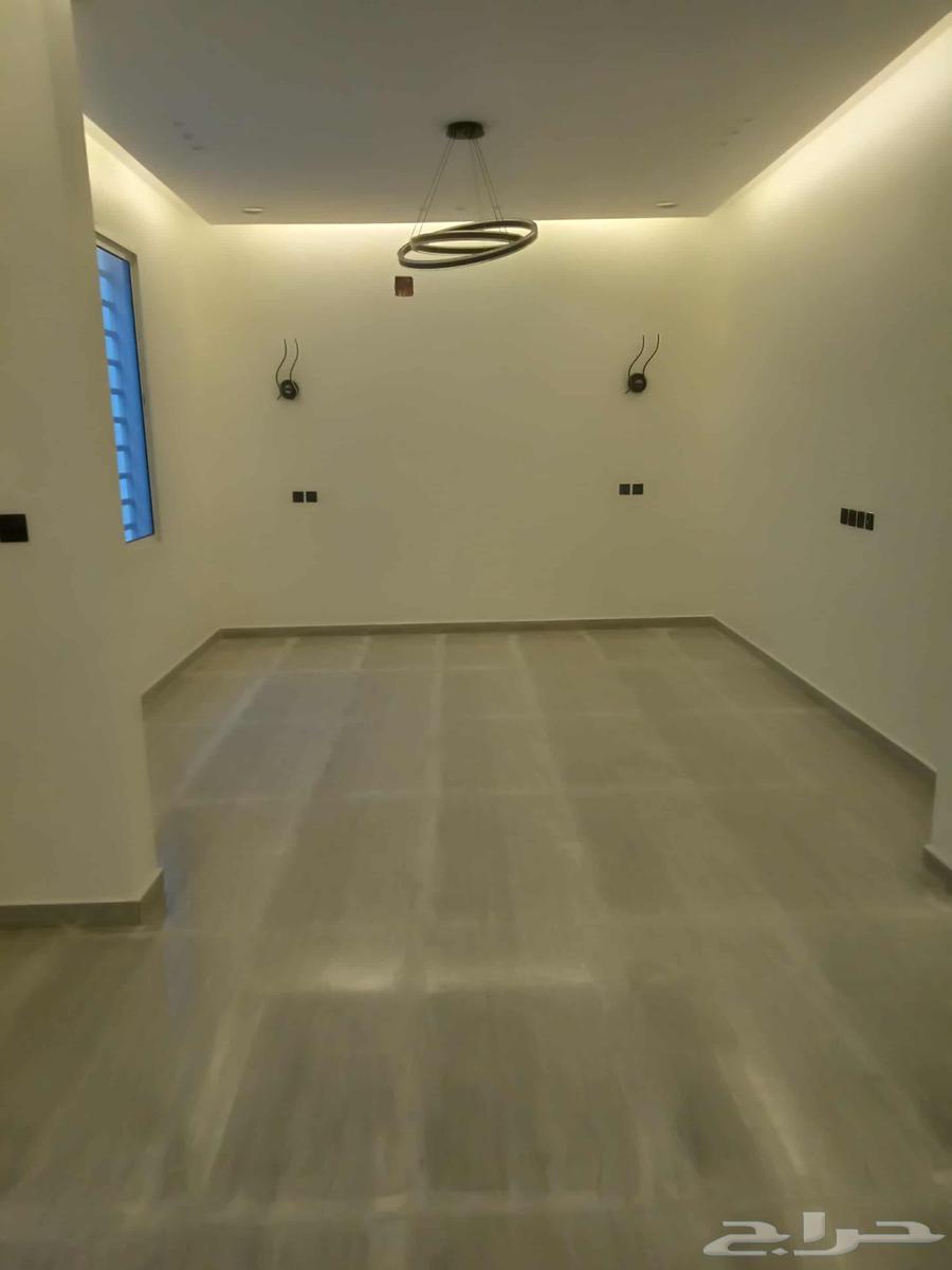 معلم بلاط مصري موجود في الرياض64241844928129111