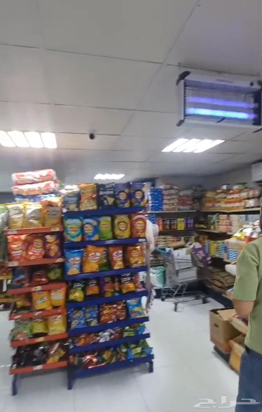 بقالة للتقبيل في منطقة حيوية64240617147267113