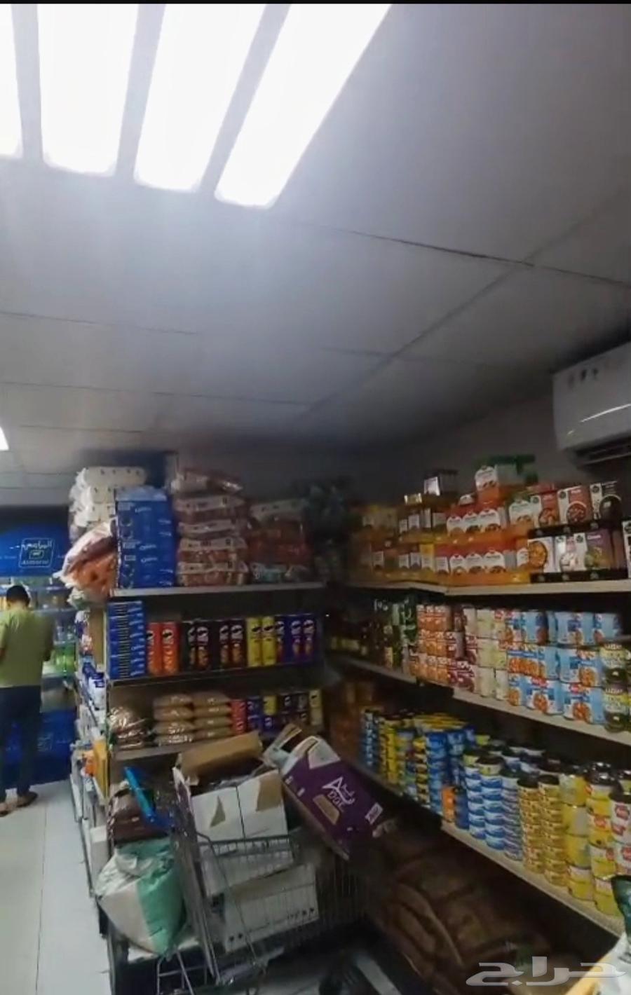 بقالة للتقبيل في منطقة حيوية64240617147267114