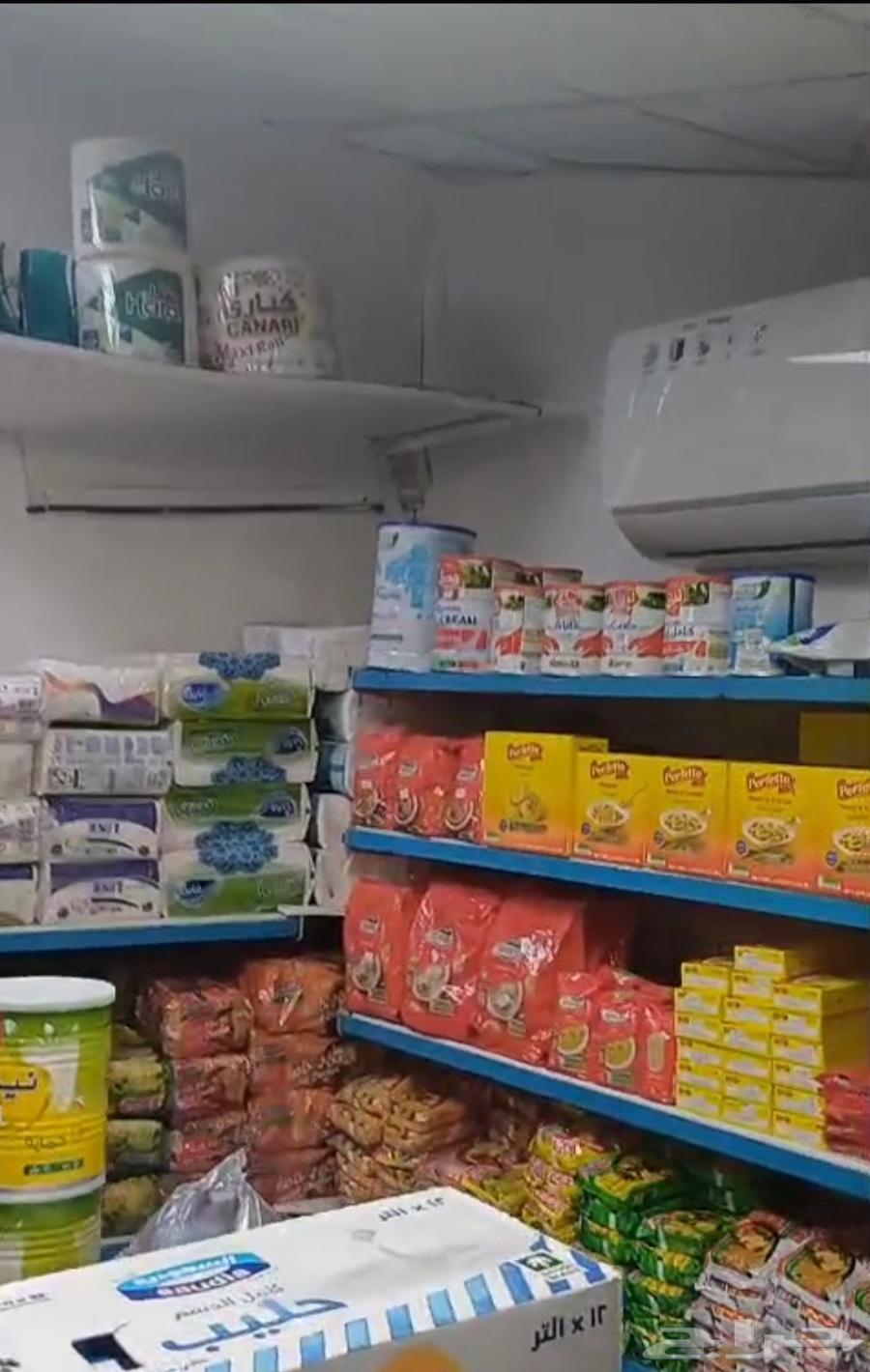 بقالة للتقبيل في منطقة حيوية64240617147267111