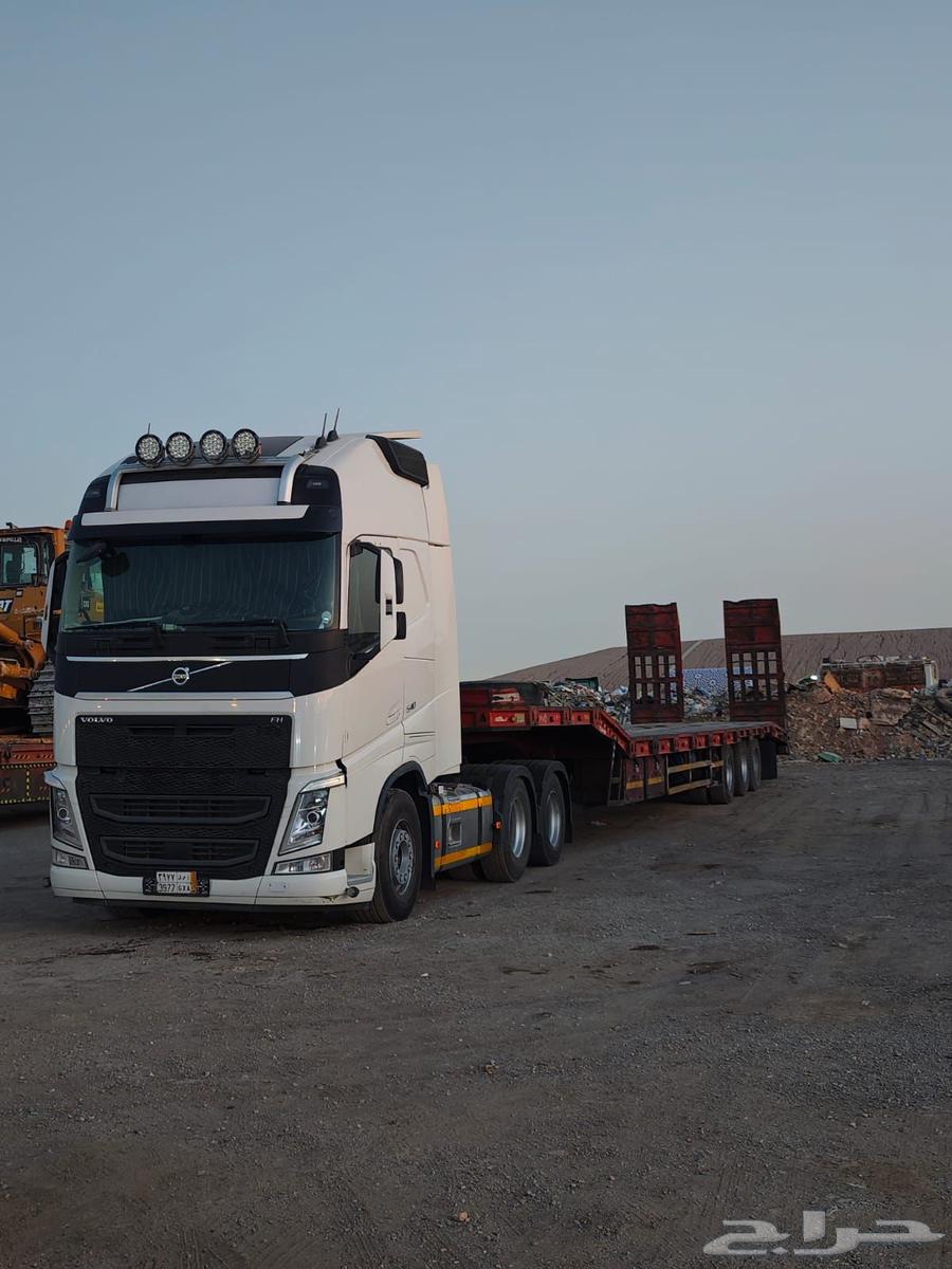 Loubd for transporting heavy equipment throughout the Kingdom and towing disabled trucks64241317446017110