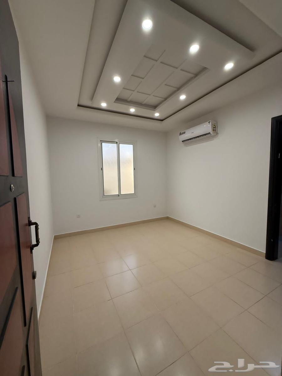 غرفتين وصاله مكيف سبلت راكب مطبخ راكب للايجار السنوي64244660687746111
