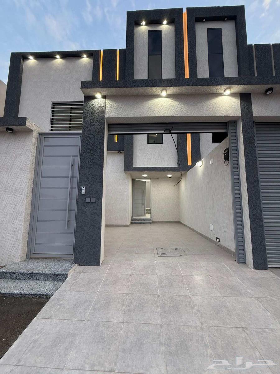 للبيع روف علوي مع ملحق بمدخل سيارة ب650الف ف مخطط 664240137901825111