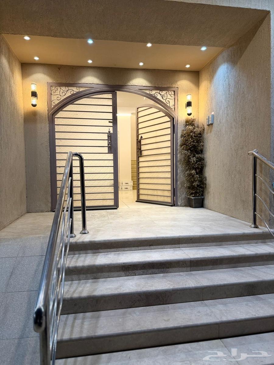 Building for sale, Al Waleed 3, prime location with an area of 600 sqm64240289607297110