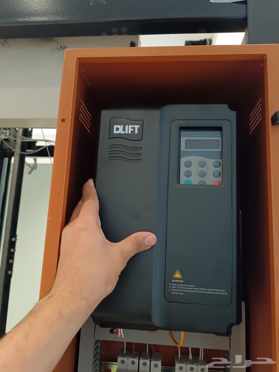 فني مصاعد تركيب واصيانه واعطال لجميع المصاعد خدمه على مدار ا64241488416643111