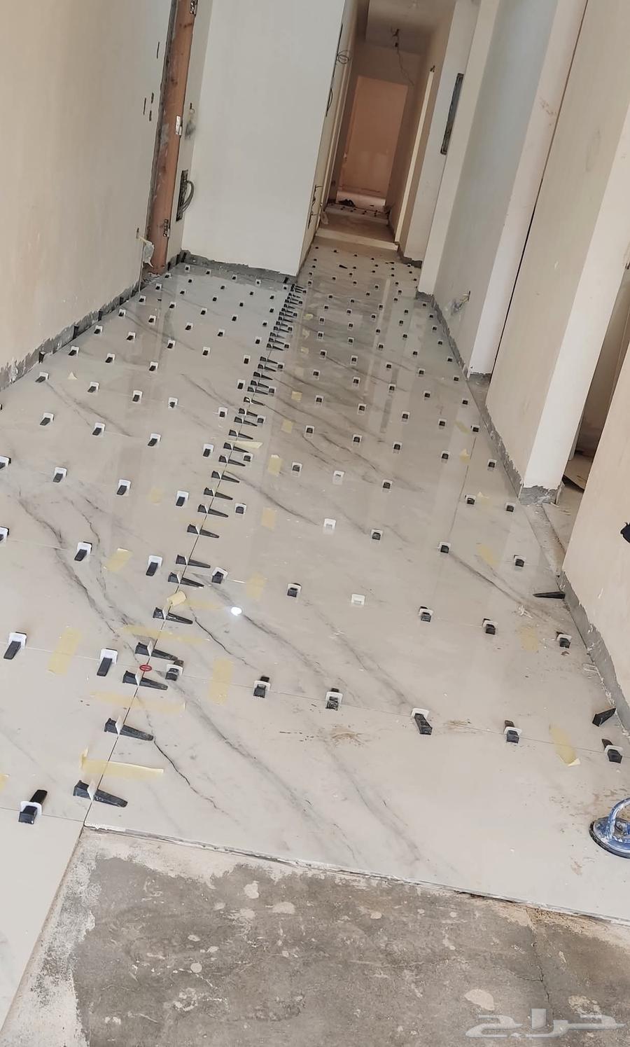 معلم بلاط باكستاني مبلط سيراميك بورسلان رخام تركيب مسبح64240627580802113