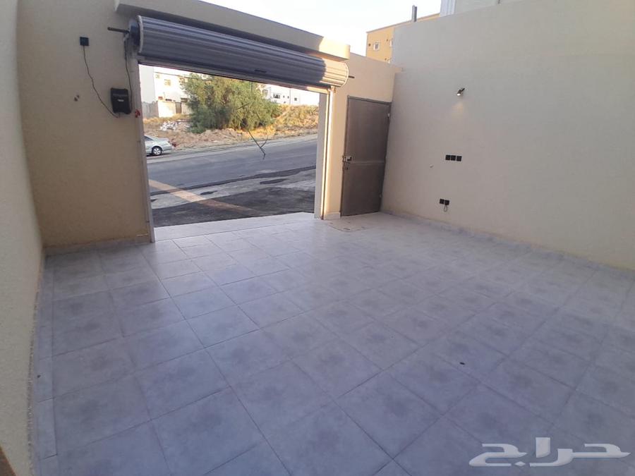 للبيع روف ارضي مع ملحق بمدخل سيارة تشطيبات فاخره ب620الف64240290824451111