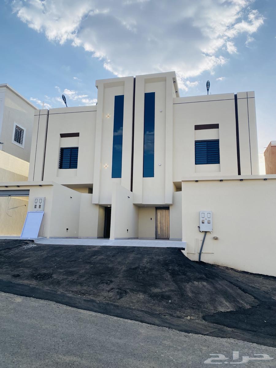 للبيع روف علوي مع ملحق تشطيب فاخر من 670 الف64240137796611113