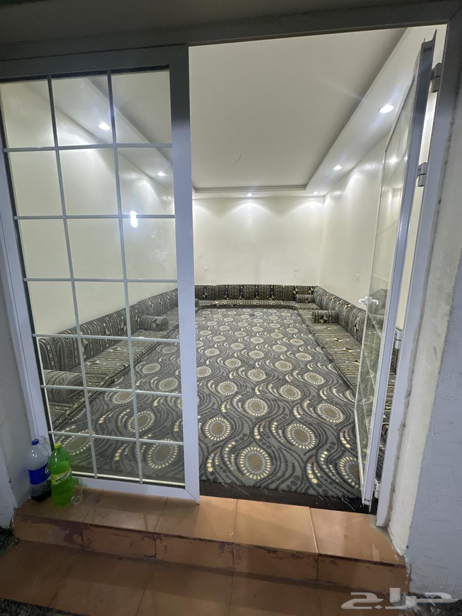 استراحه مكونه في غرفتين نوم ومجلس ودورة ميااه في مثمله خلف64240617251329110