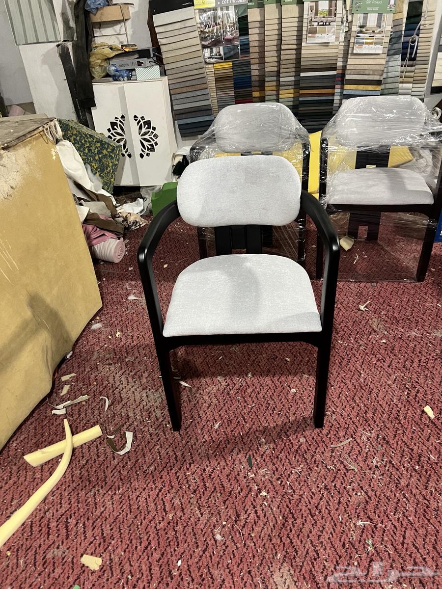 Upholstery of sofas, chairs and seating areas, curtains64240954664578113