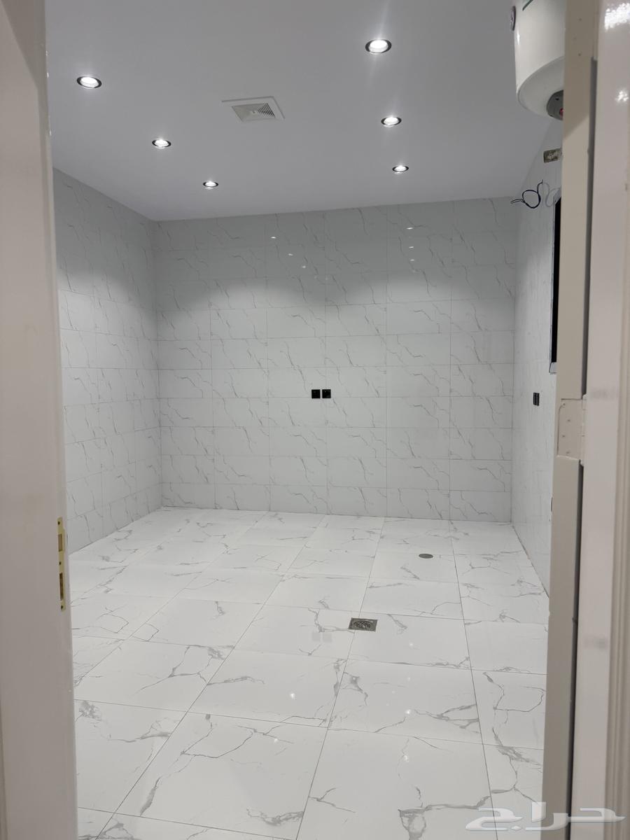 شقه بحي النظيم للبيع64240136561537114