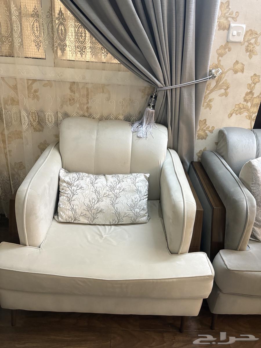 كنب مكون من 3 كبيرة و2 صغيرة استخدام اقل من سنة64240952493955111