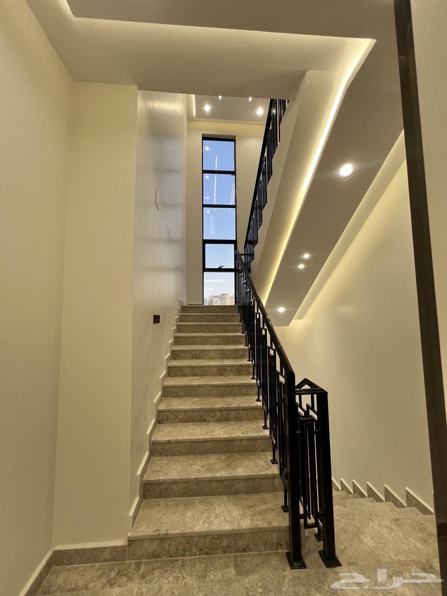 فيلا روف للبيع في ابها المحاله حي الزهور64240289828737113