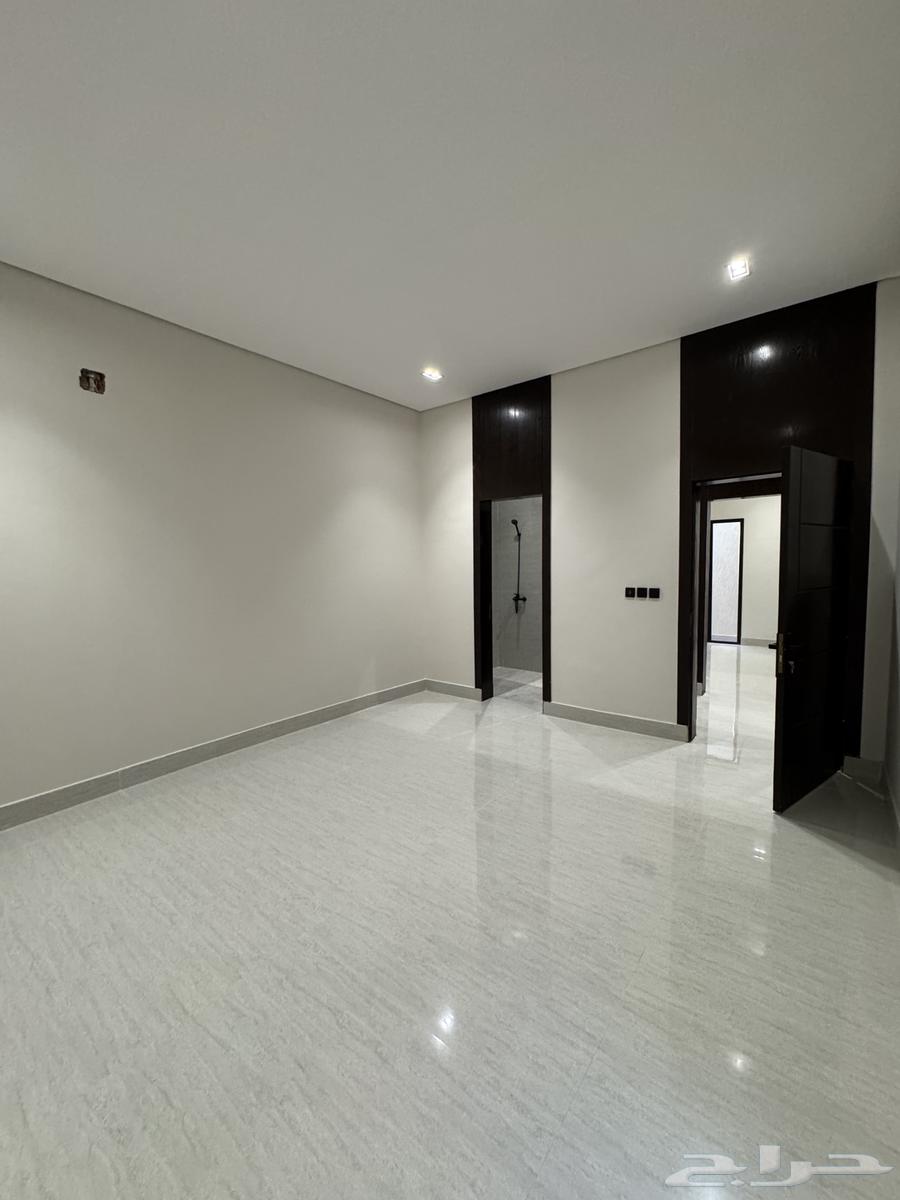 للبيع دور ارضي في حي الجنادرية(مخطط المعالي)64240291109635114