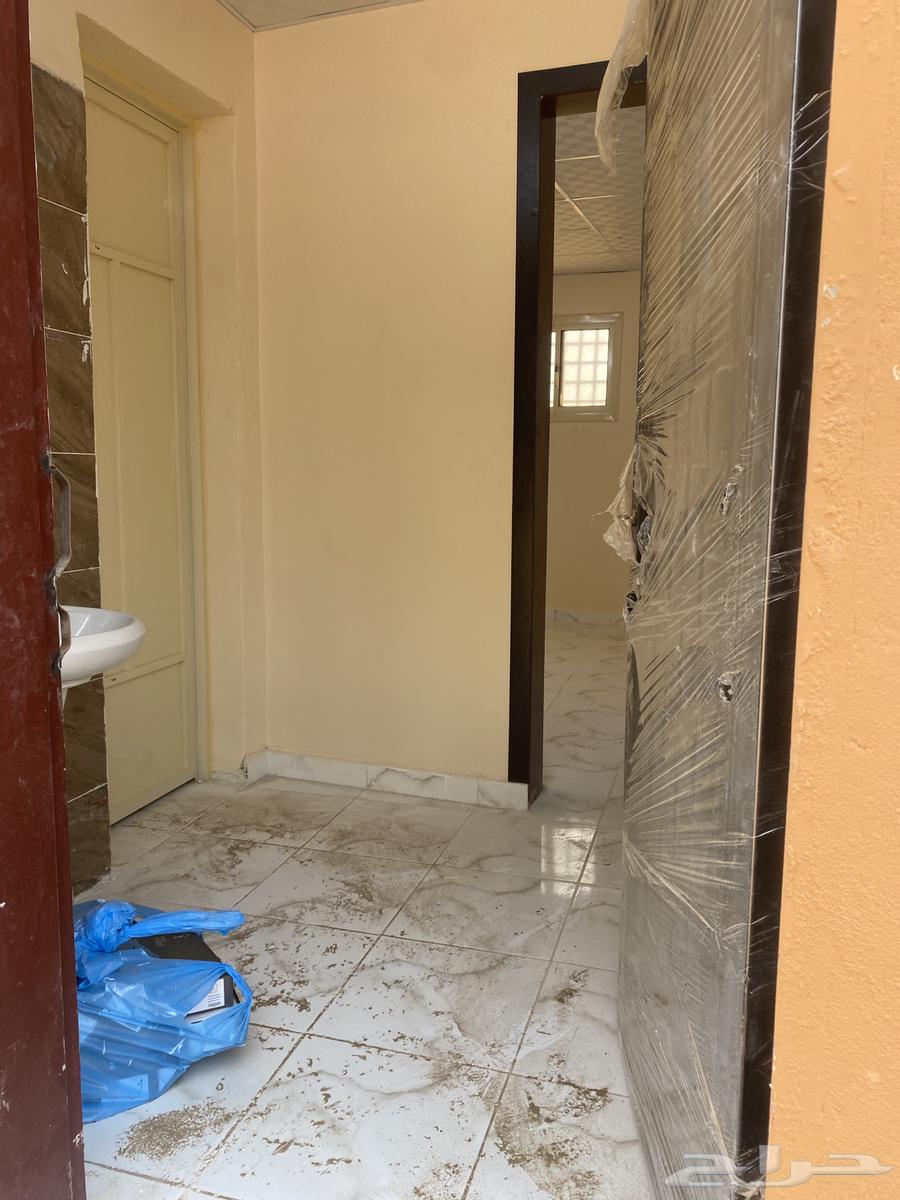 قرف عزاب للاجارة منها 1064237605201410113