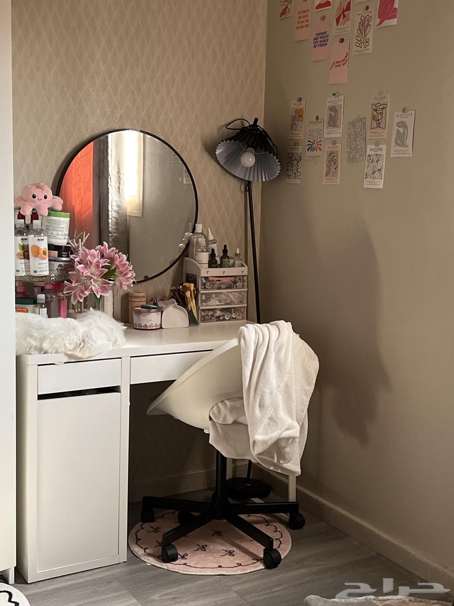 مكتب من غير الكرسي من ايكيا64240786440577110