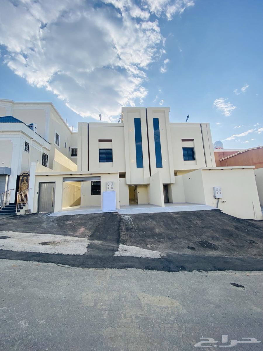 للبيع روف علوي مع ملحق تشطيب فاخر من 670 الف64240137796611110