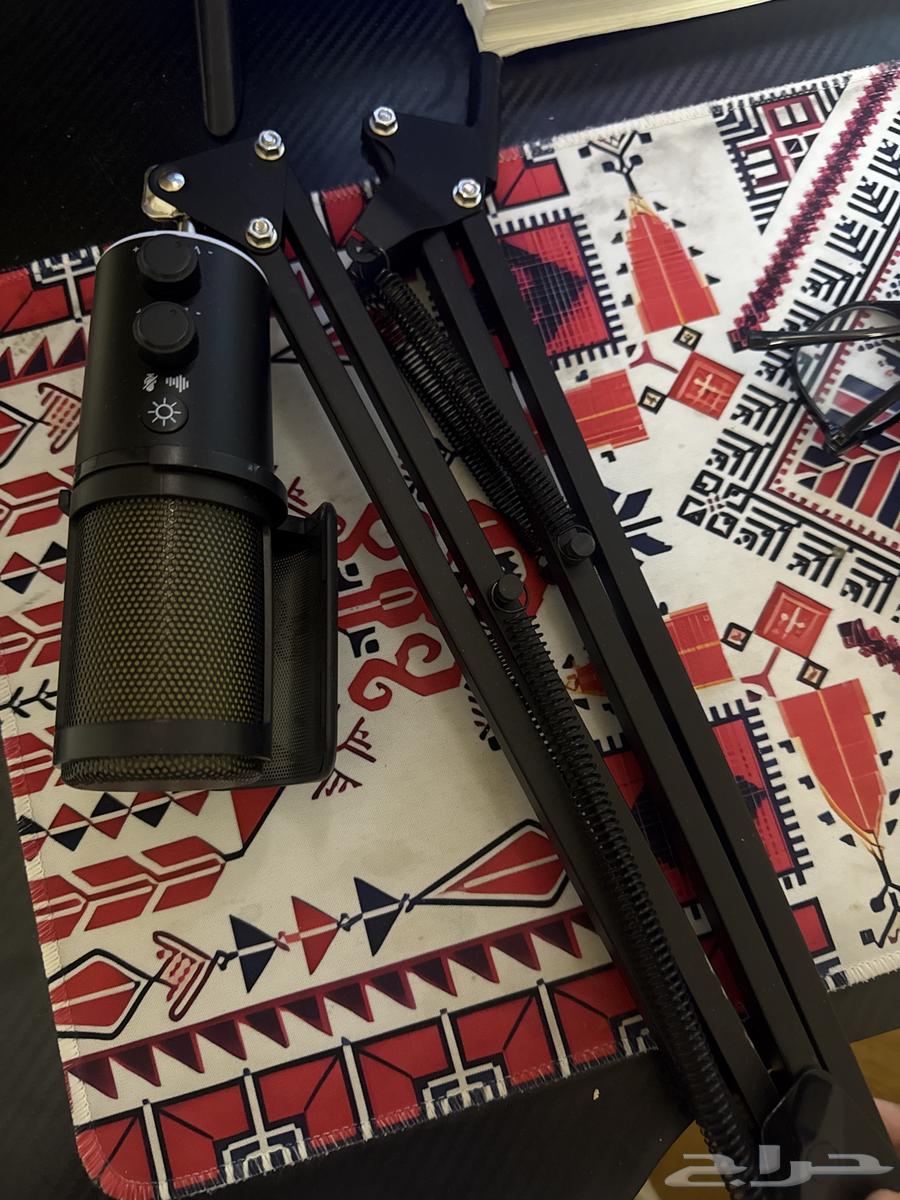 مايك استخدام أقل من شهرين ما يشكي من شيء64240627407745110