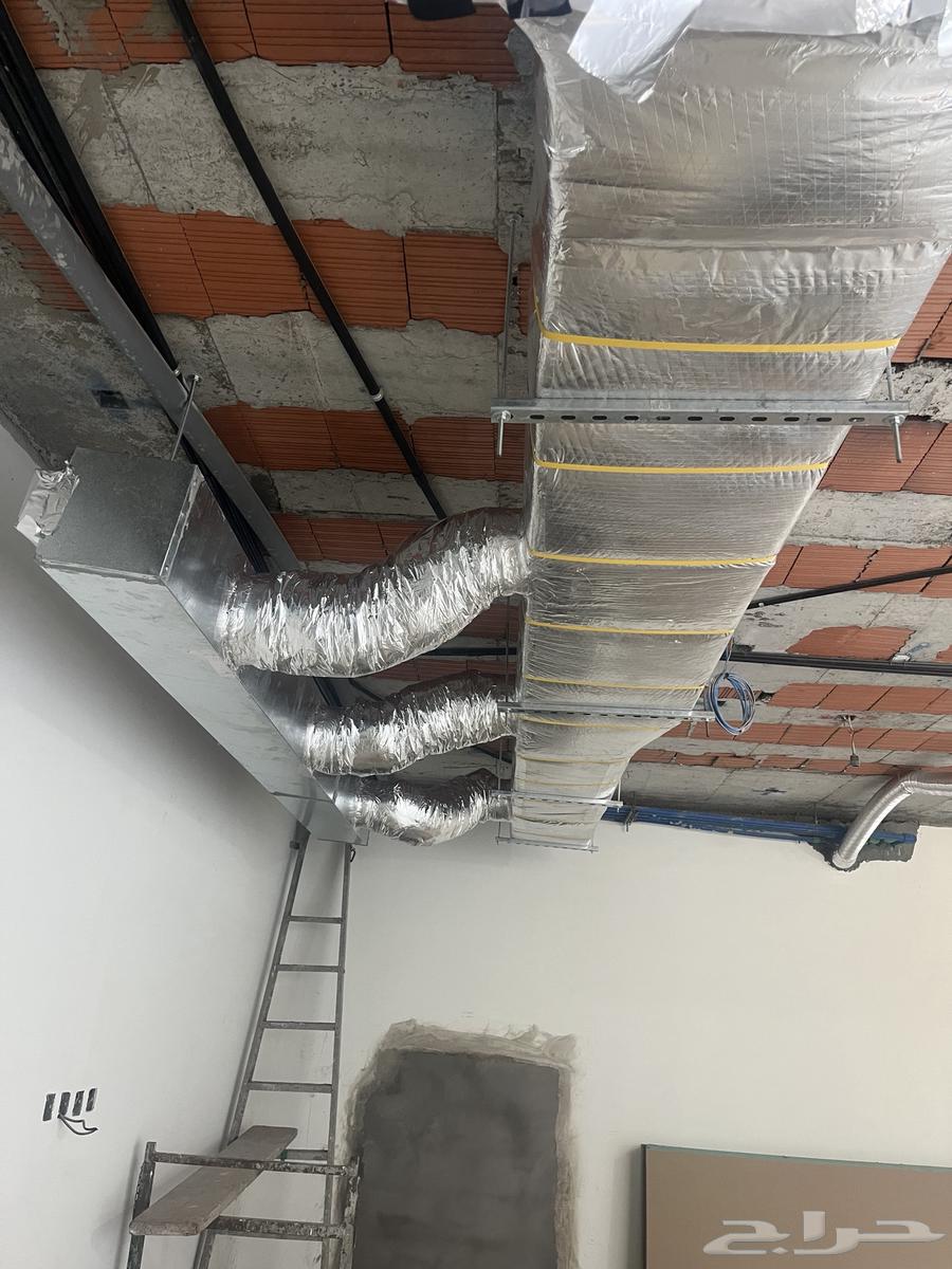 Fully internally and externally insulated duct with device installation method64240951255425114