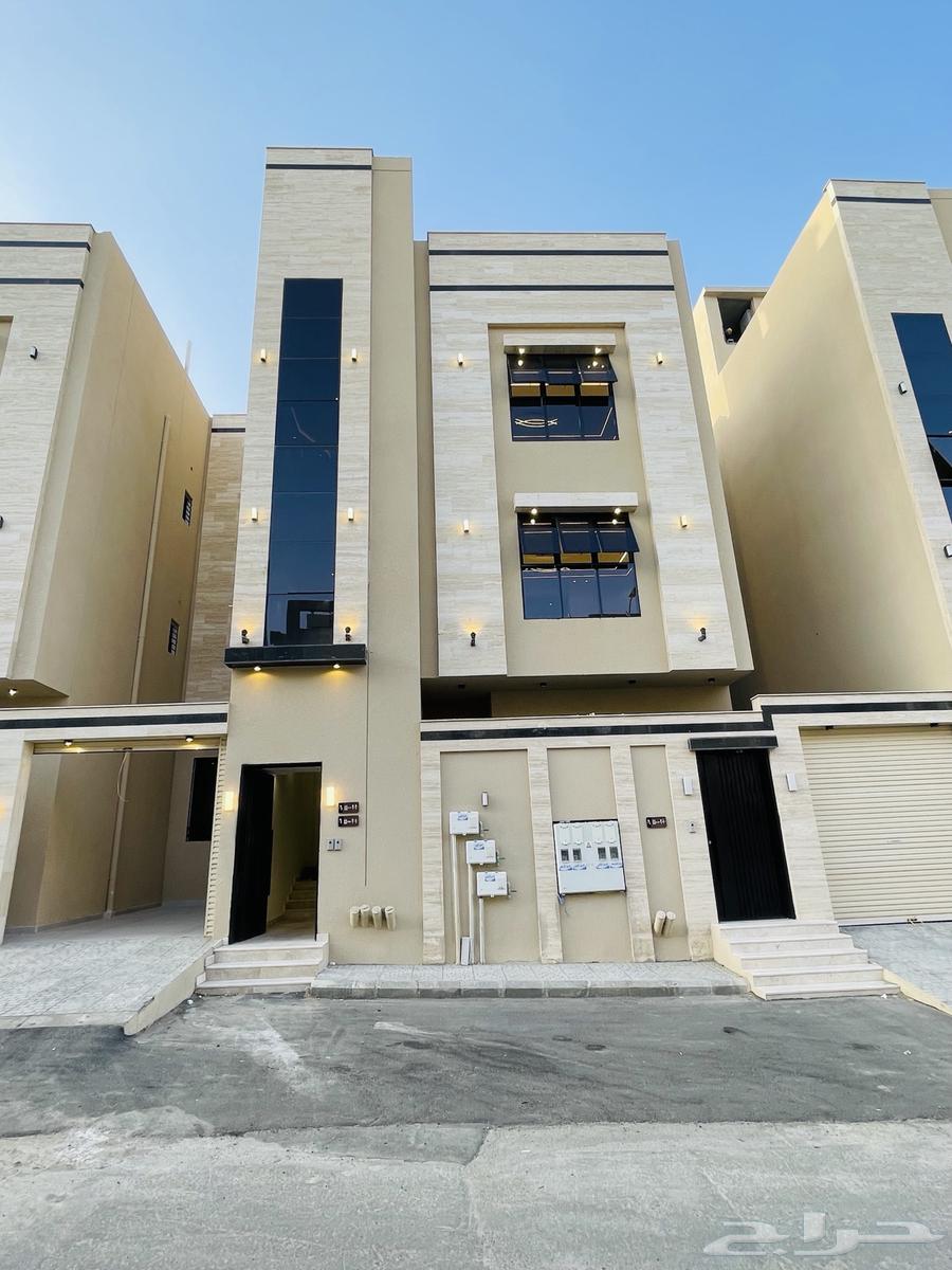 للبيع شقق علوي مع سطح خاص بحي الضيافة بسعر 520 ألف فقط64240289956482110