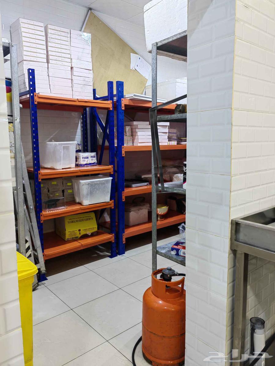 فرصة تجارية للتقبيل محل حلا ومعمل على طريق المية64240451337475113