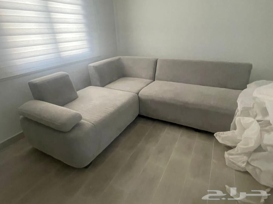 Upholstery of sofas, chairs and seating areas, curtains64240954664578110