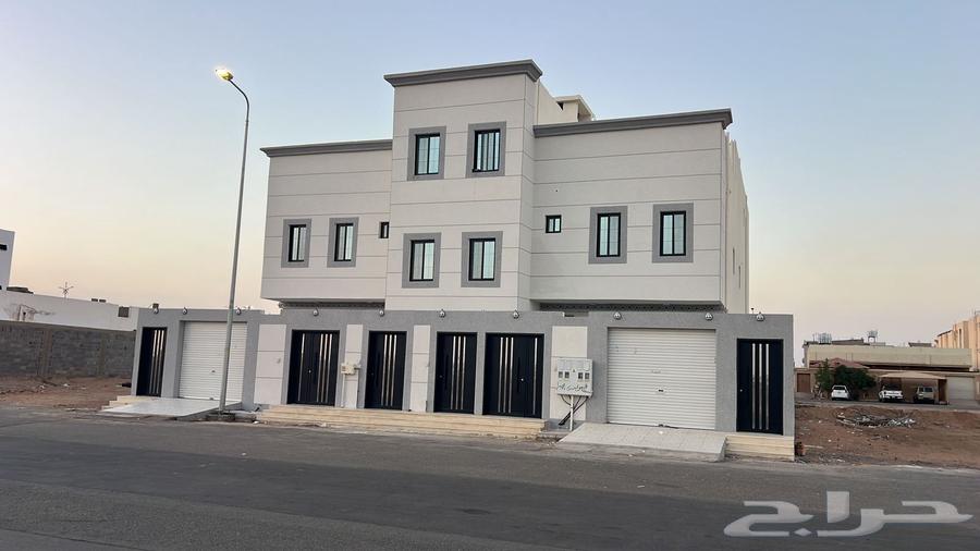 شقه بحي النظيم للبيع64240136561537110