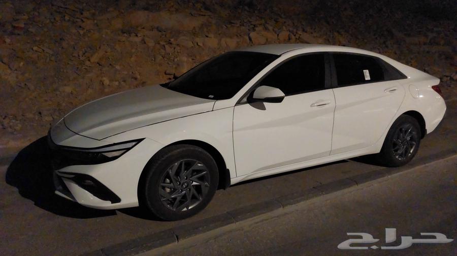 Hyundai Elantra 2024 model available with driver64240954731266110