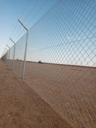 Installation of wire mesh by a contractor64244831976963110