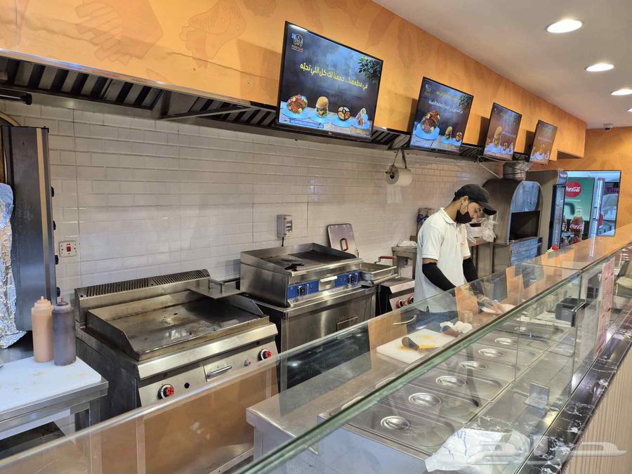 Restaurant for sale due to lack of time, excellent restaurant with high demand and busy operations64244661475587111