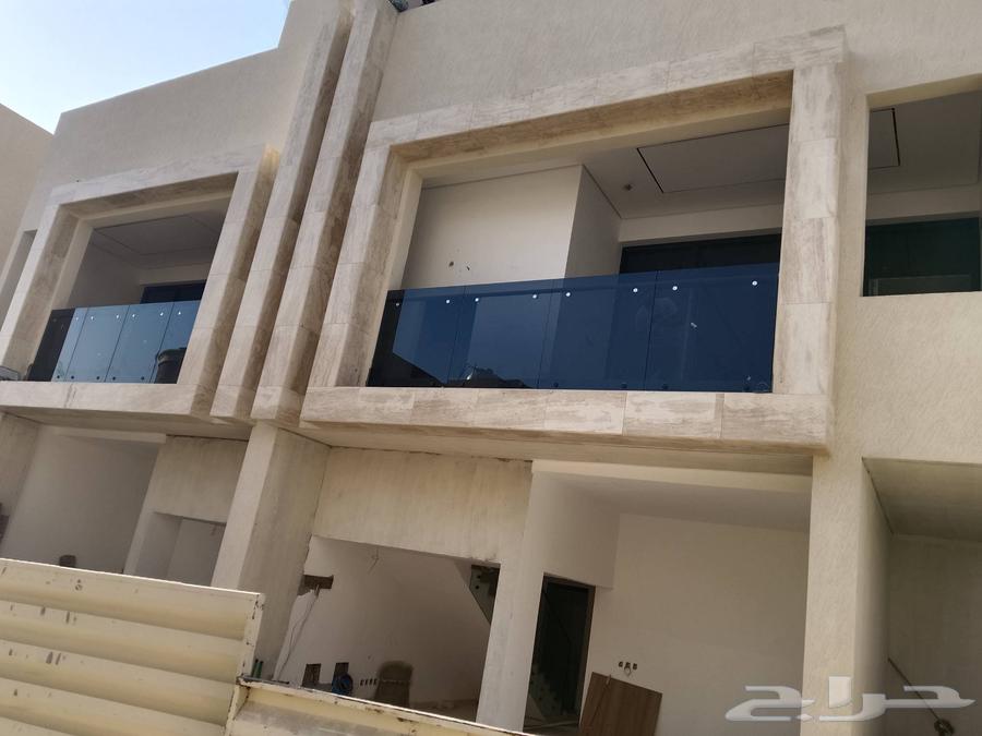 Secret glass and office partitions with installation of reflective stickers64240459328515113