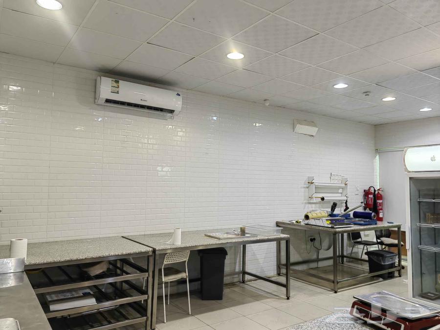 فرصة تجارية للتقبيل محل حلا ومعمل على طريق المية64240451337475112