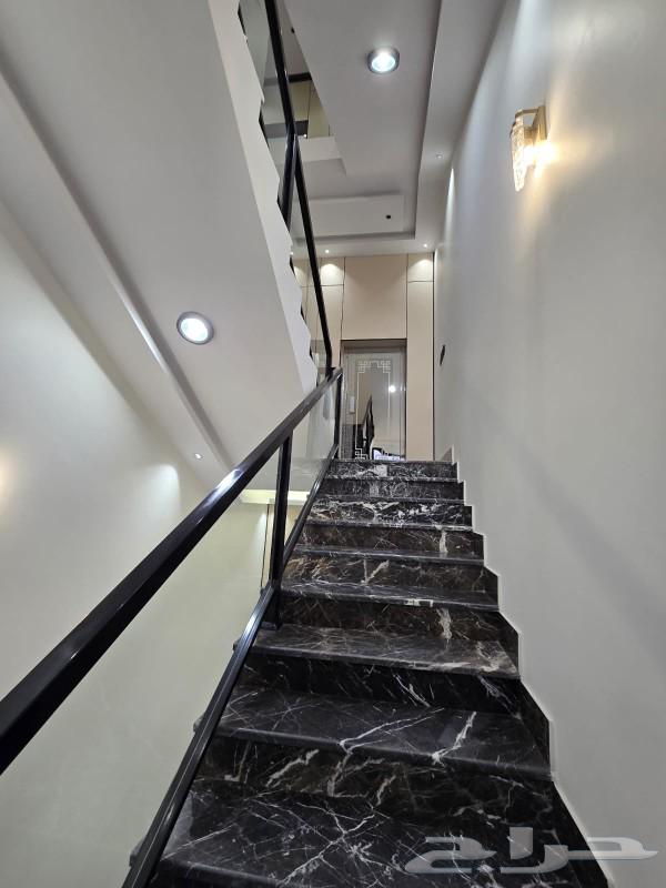 للبيع روف علوي مع ملحق مدخل سياره تشطيب راقي بالمحاله 700الف64240137450882114