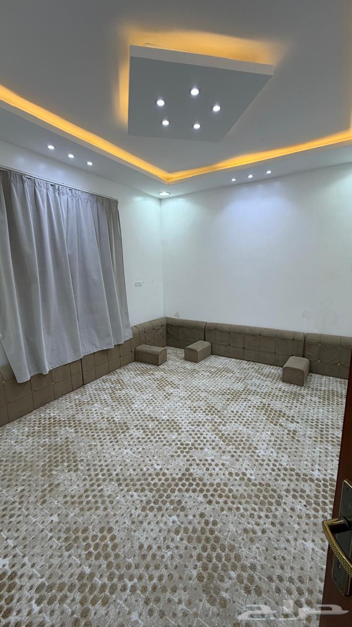 شقة مفروشة نضيفة بالذيبية64240451079042114