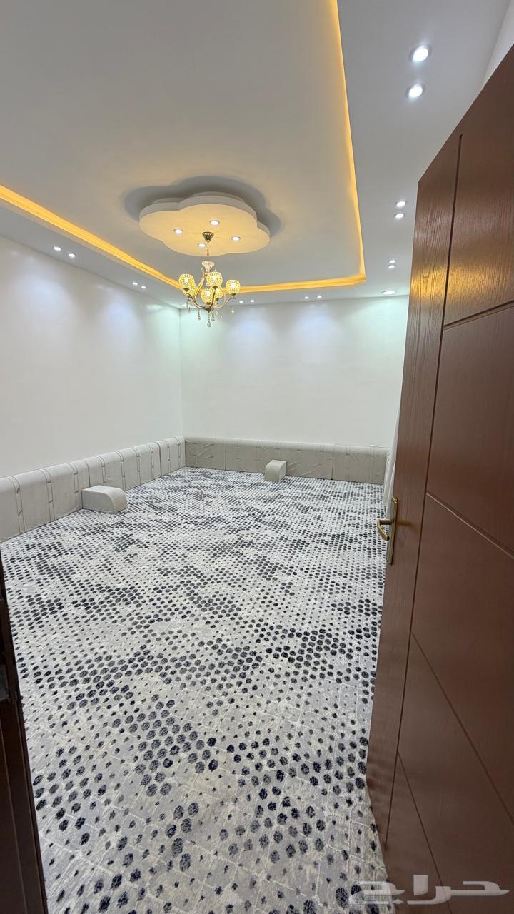 شقة مفروشة نضيفة بالذيبية64240451079042111