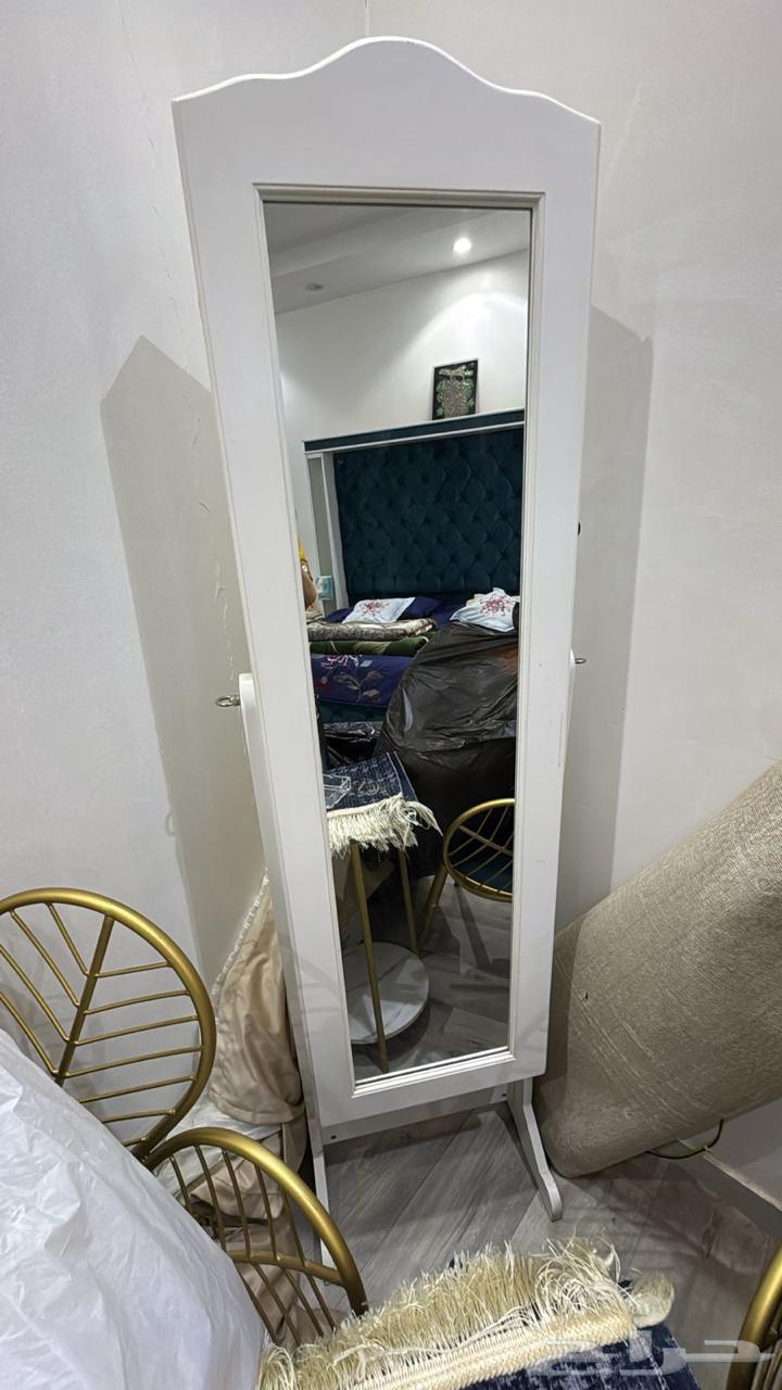 Objects in the picture, all are intact64244832107267110