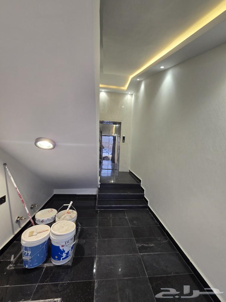 للبيع عرض خاص شقق علويه بسطح VIPمن500 ألف أبها المحالة قرطبة64240137909633113