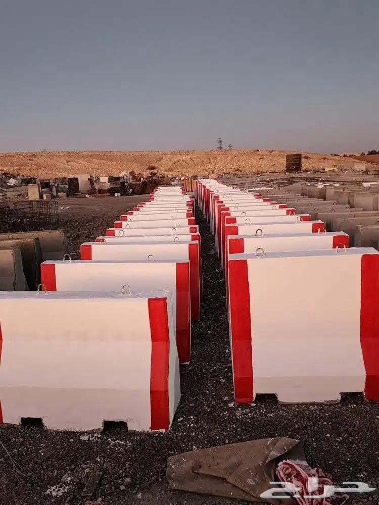 حواجز خرسانيه قواعد64240785539075114