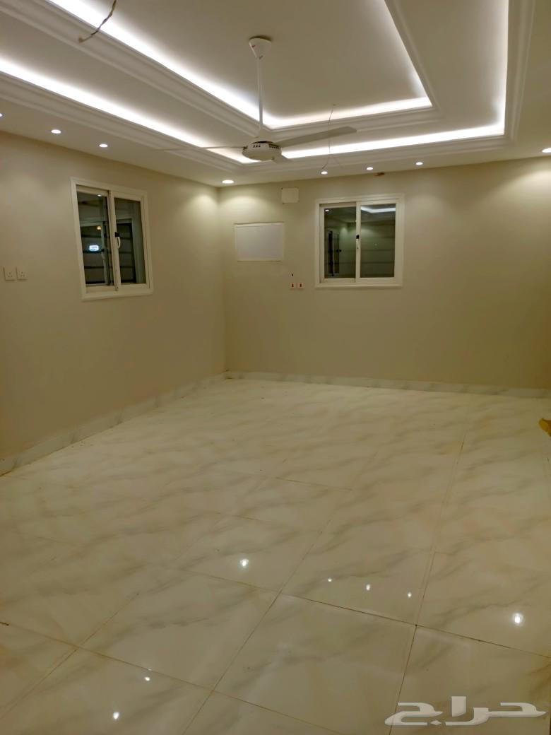 للبيع عماره دورين وملحق مدينة بارق حي أبو رماده من 900الف64240137708930114