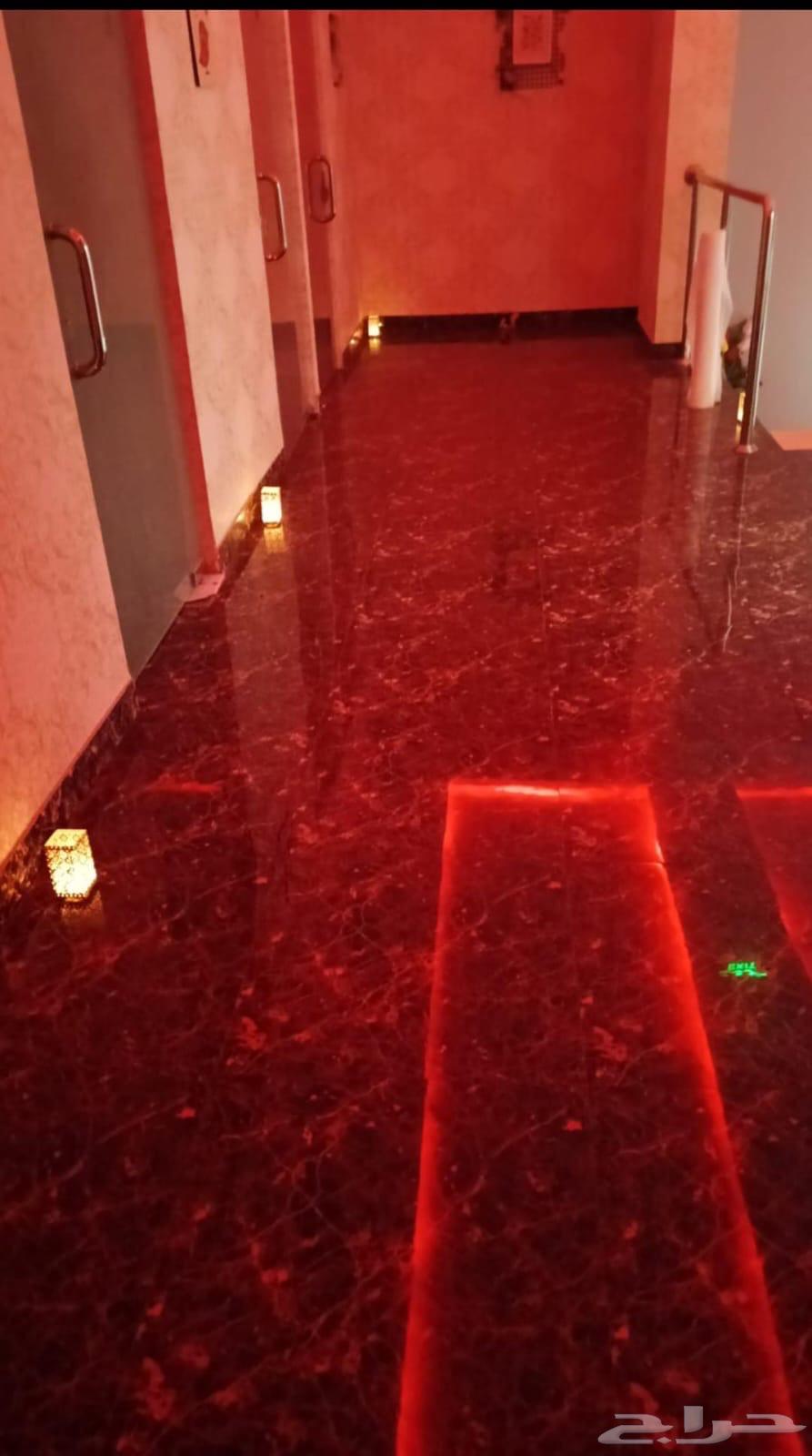 مساج 45 دقيقه  حلاقه شعر ودقن  حمام مغربي   بعد العرض 12064241146634241110