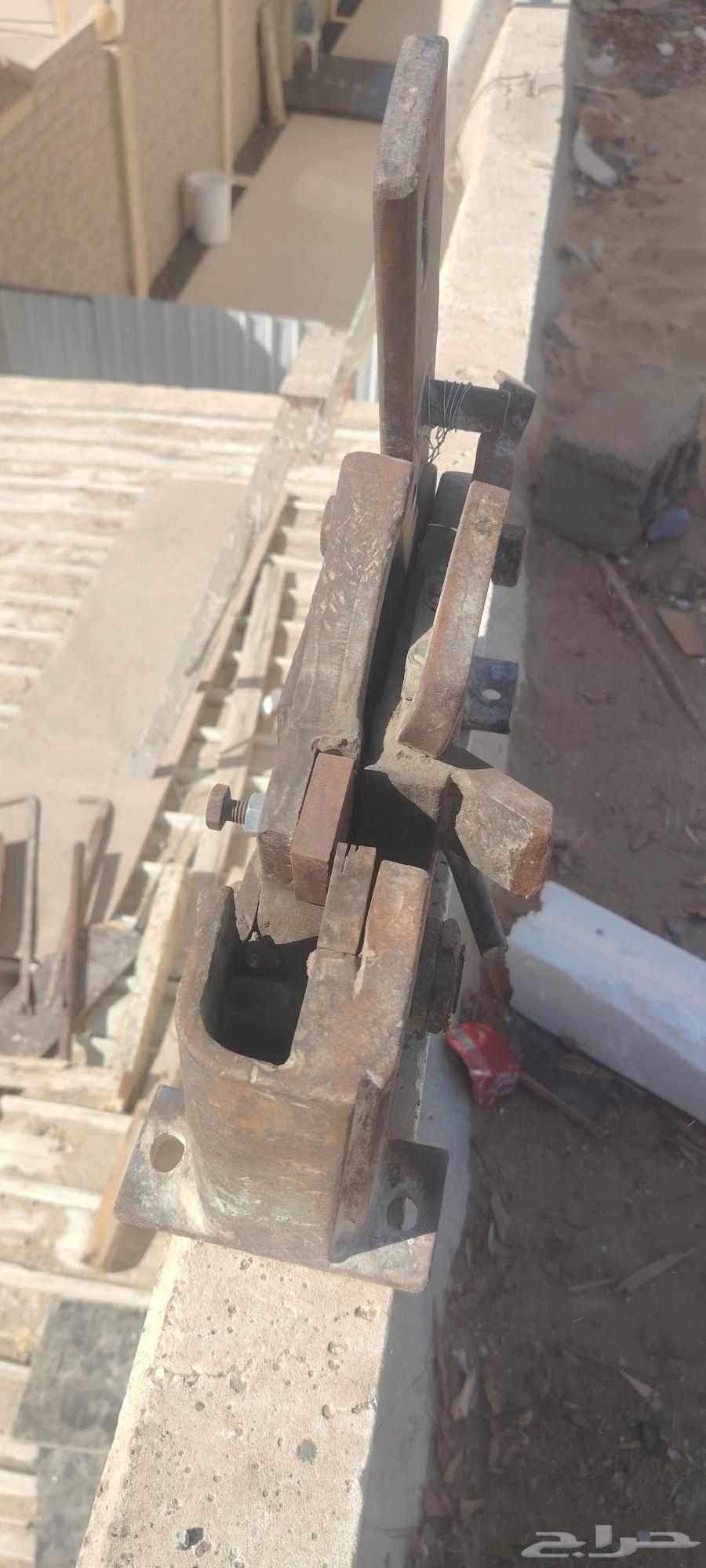 مقص حديد ألماني حجم صغير بحاله جيده64241846449537110