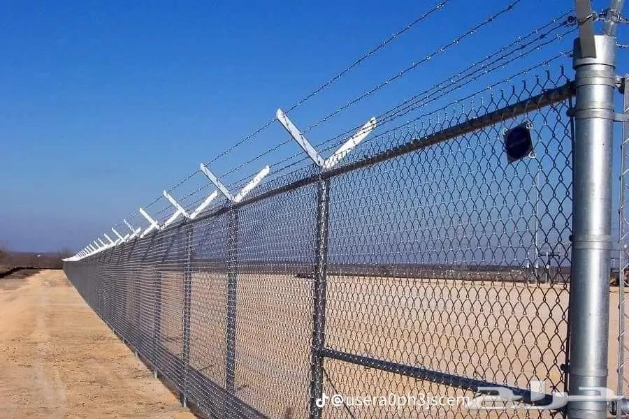 We supply and install all types of awnings and shades, as well as palm tree planting64240299230979114