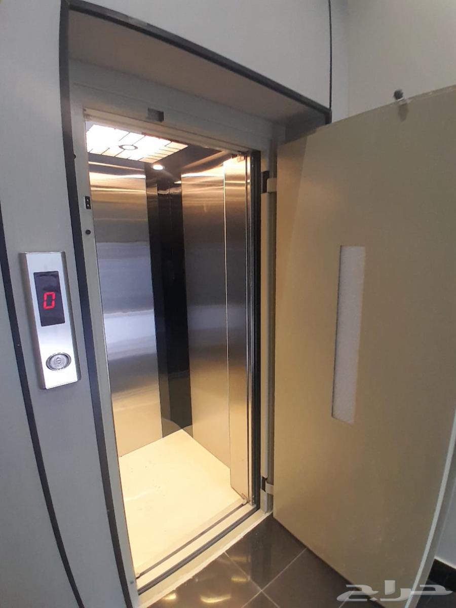 للبيع شقه دور ثاني مع سطح مستقل بالمحاله بسعر 520الف64240617485569113