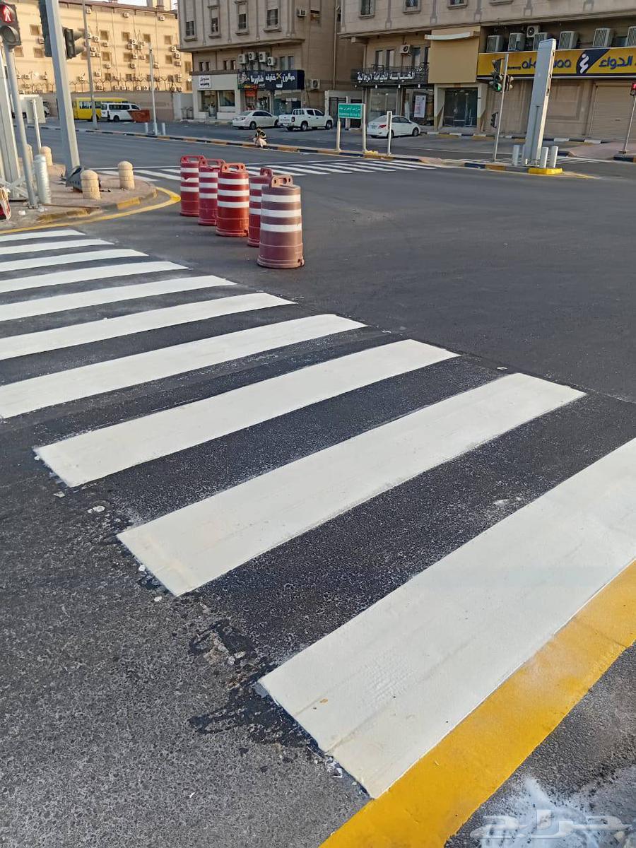 جميع انواع الاسفلت وتخطيط الطريق64240299313665110