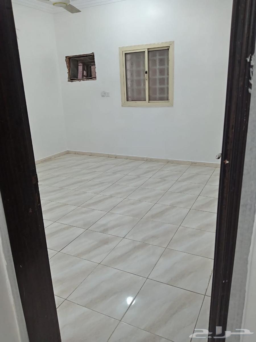 شقة 4غرف للاجار حي الفضيلة64244661146114114