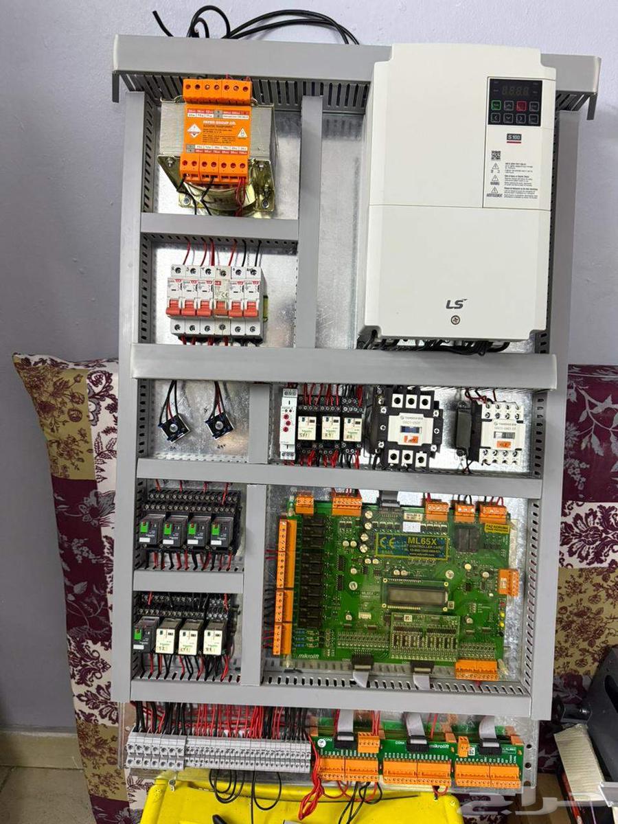 Electrical Elevator Engineers and Technicians64240298596483111